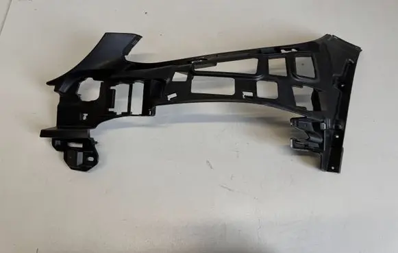 Mercedes-Benz C W205 Front bumper mounting bracket A2058853165