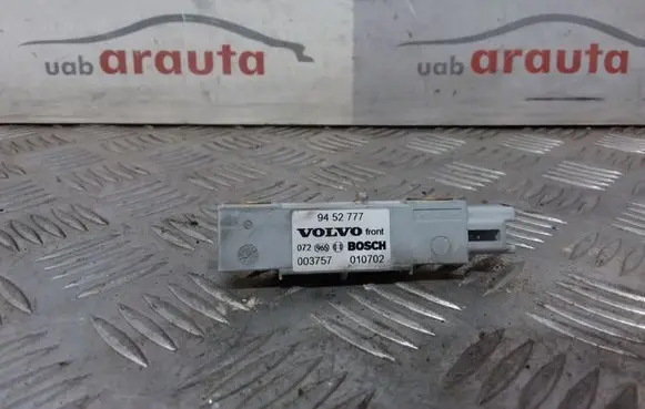 Volvo V70 Airbag deployment crash/impact sensor 945277 072003757 010702