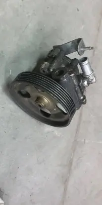 Citroen C5 Power steering pump 9636086580