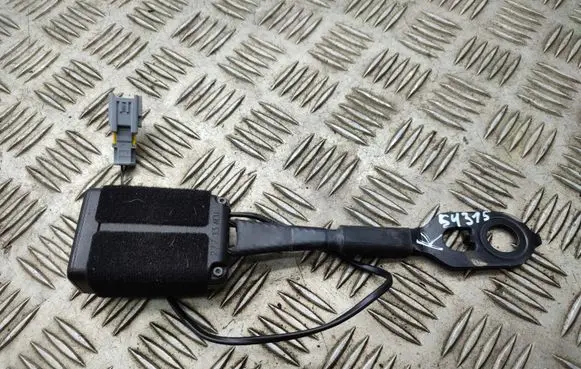 Peugeot 2008 I Front seatbelt buckle