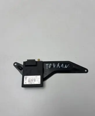 Volkswagen Touran I Auxiliary heating control unit/module 4F0909509 9006748A L01810304