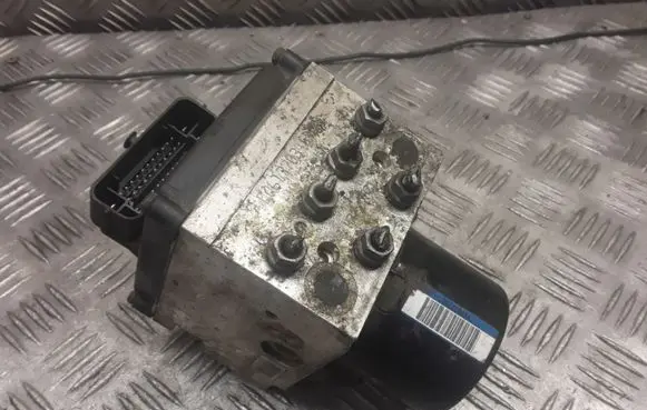 Volkswagen PASSAT B6 ABS Pump 3C0614095P 16332401 16332501A