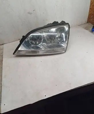 KIA Sorento Headlight/headlamp 921013E0 83580853