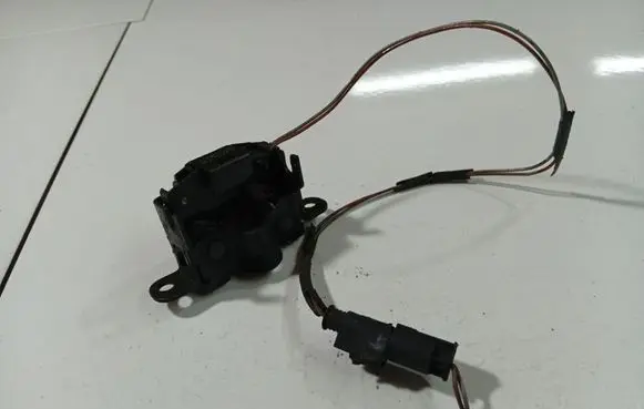 Mercedes-Benz ML W163 Engine bonnet/hood lock/catch 1635407006