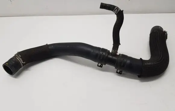 Nissan X-Trail T32 Engine coolant pipe/hose