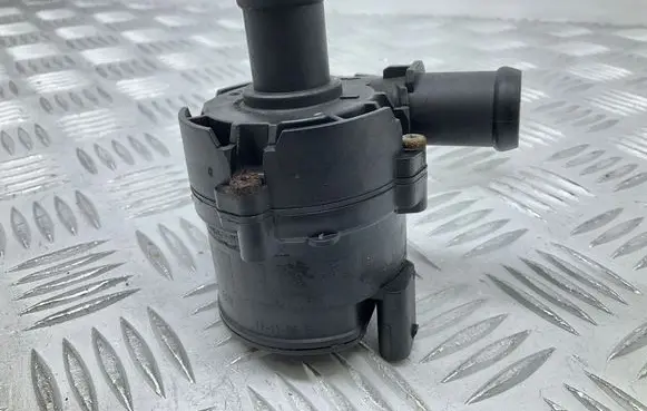 Volkswagen PASSAT B8 Electric auxiliary coolant/water pump 5C0965567