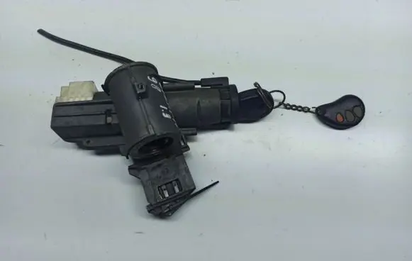 Ford Galaxy Ignition lock P012106