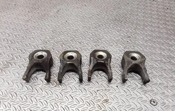 Mazda CX-7 Fuel Injector clamp holder