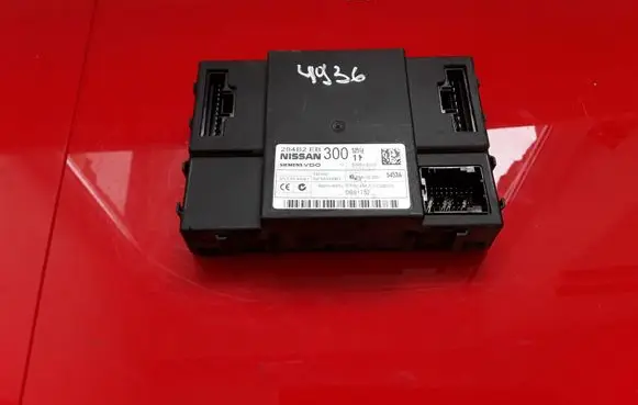 Nissan Navara D40 Comfort/convenience module 284B2EB300 5WK48935 5WK48883