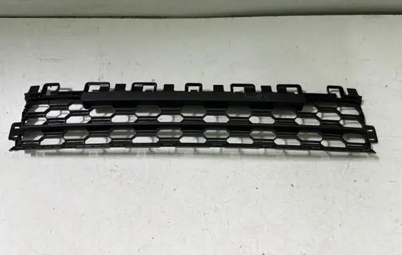 Skoda Octavia Mk4 Front bumper lower grill 5E3853677