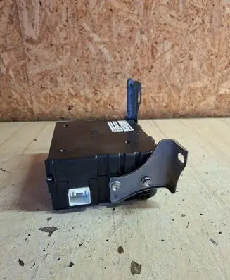 Toyota Prius (NHW20) Brake system control unit/module 8968033010 8D320133 8D685039