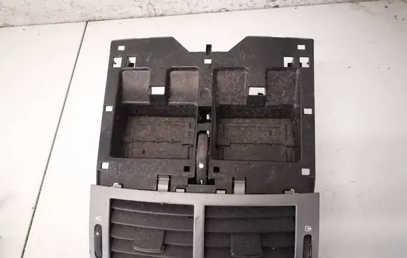 Peugeot 407 Dash center air vent grill 9644589777