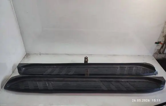 Toyota Land Cruiser (J120) Sill 