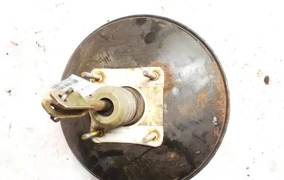 Iveco Daily 30.8 - 9 Brake booster 504089709 0204051185
