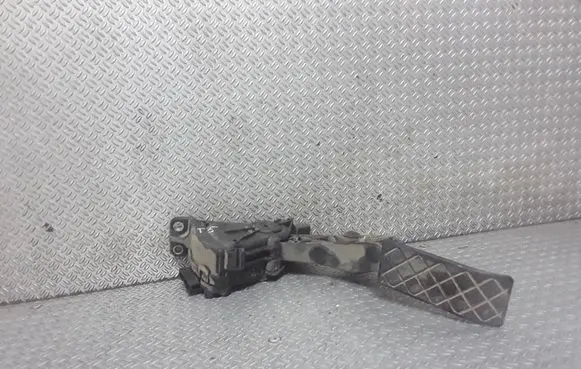 Volkswagen Transporter - Caravelle T5 Accelerator throttle pedal 7H1723503F