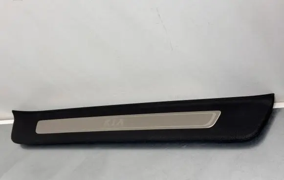 KIA Optima Front sill trim cover 85883D4500 85883D4300