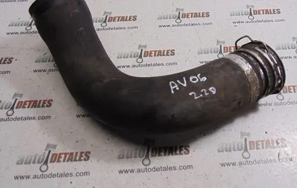 Toyota Avensis T250 Intercooler hose/pipe 32ACM060517
