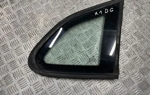 BMW X1 E84 Rear side window