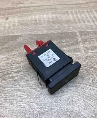 Volkswagen PASSAT B5.5 ESP (stability program) switch 3B0927134A
