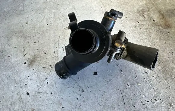 Mercedes-Benz C W204 Thermostat A6512001215