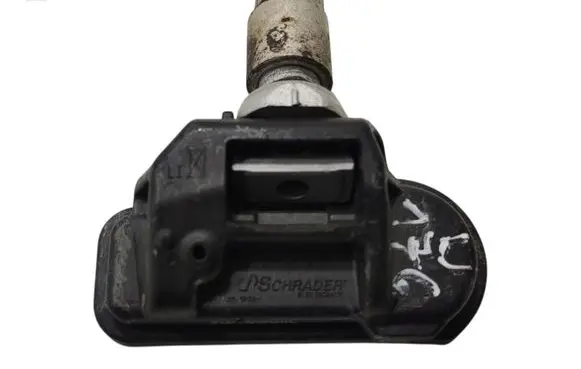 Mercedes-Benz A W176 Tire pressure sensor A0009050030