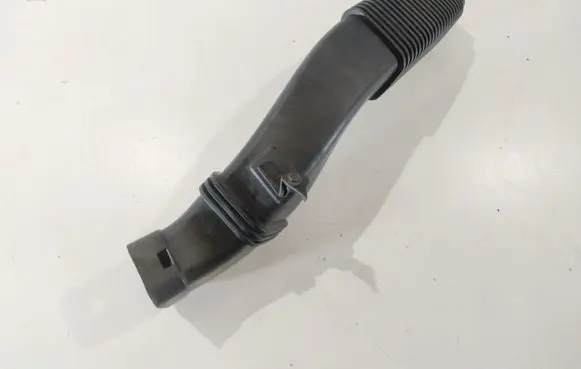 BMW 5 F10 F11 Air intake duct part 7811597