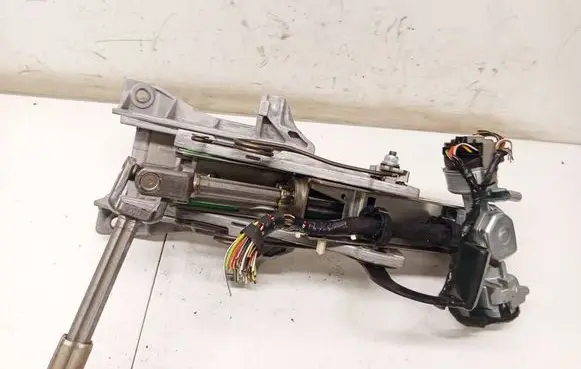 Ford Focus Steering wheel axle 4M513C529FF