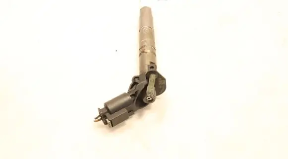 Mercedes-Benz C W204 Fuel injector 0445116026