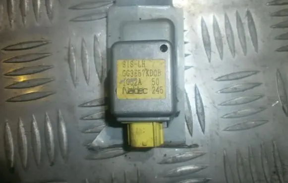 Mazda 626 Airbag deployment crash/impact sensor gg3e57kdob