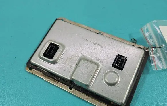 Volkswagen PASSAT B6 Headlight ballast module Xenon 73010157F IMPRK1498679