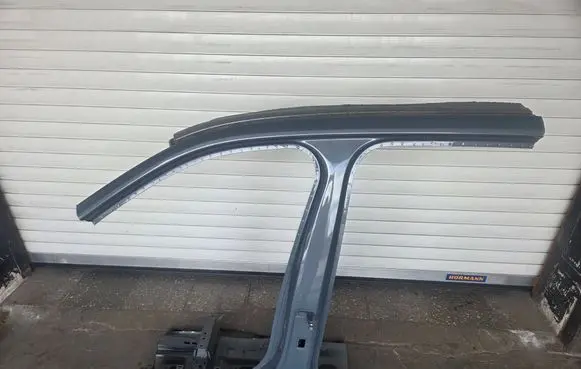 Volvo XC90 Pillar (middle) 
