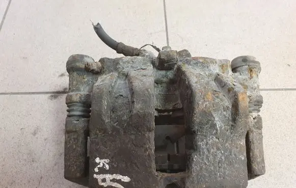 Iveco Daily 3rd gen Front brake caliper