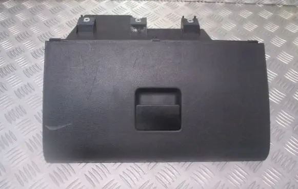 Volkswagen Fox Glove box