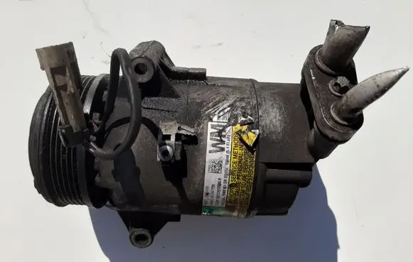 Opel Zafira B Air conditioning (A/C) compressor (pump) 13124752 401351739
