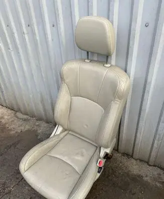 Mitsubishi Outlander Front passenger seat 