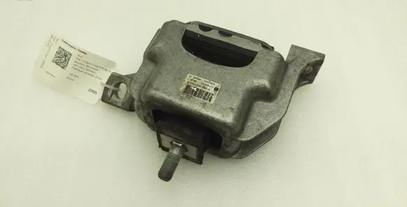 Mini One - Cooper Coupe R56 Engine mount bracket 6778645
