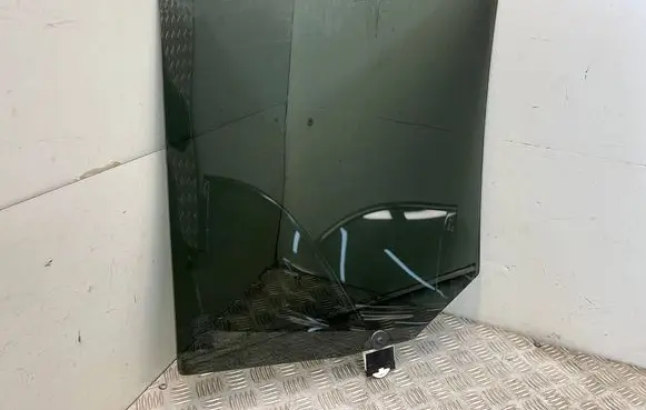 Land Rover Discovery 4 - LR4 Rear door window glass 43R001604