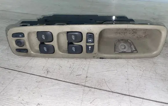 Volvo S80 Electric window control switch 9452959 M0032400087 00W32E