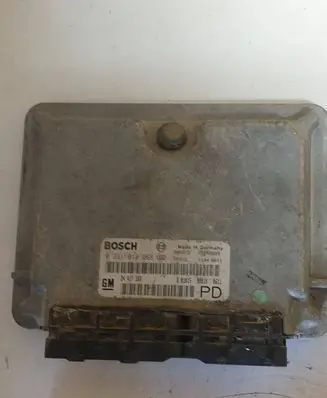 Opel Zafira A Engine control unit/module 0281010268