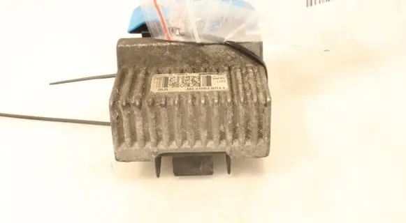 Opel Movano B Glow plug pre-heat relay 110678071R