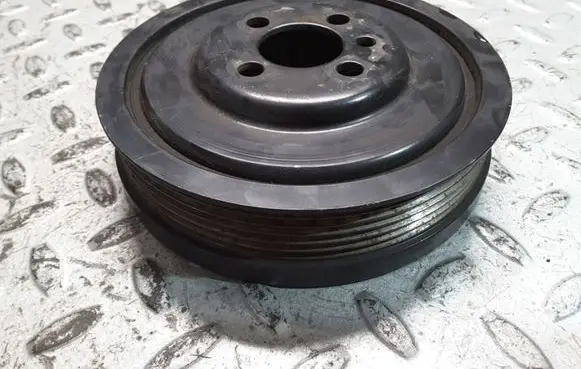 Volkswagen PASSAT B6 Crankshaft pulley 03G105243