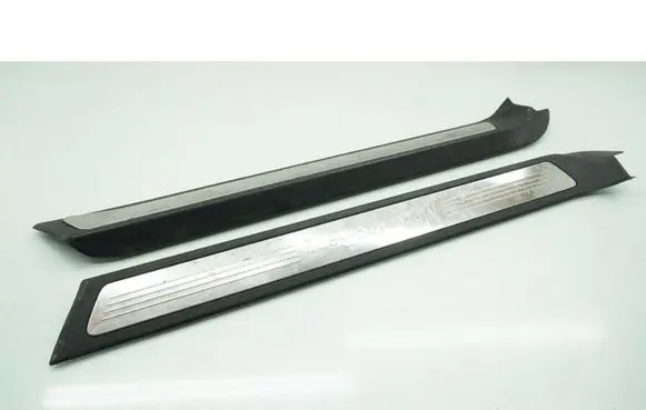Mercedes-Benz E A207 Foot area side trim A2076800135