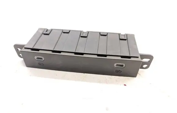 Chevrolet Tahoe USB socket connector 85599129