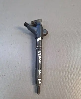 Toyota Verso Fuel injector 236700R100