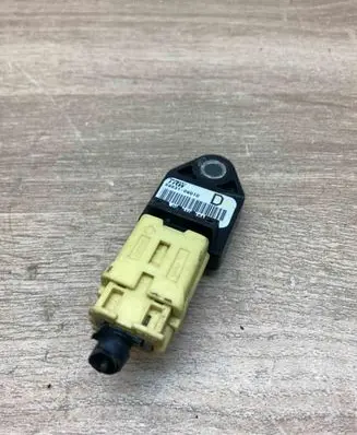 Toyota Corolla Verso AR10 Airbag deployment crash/impact sensor 898310W010