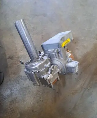 Steering wheel axle set