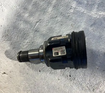 Lexus CT 200H Front driveshaft DW11L