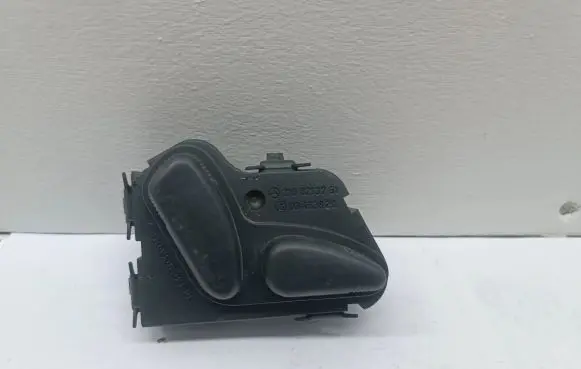 Mercedes-Benz C W203 Interior fan control switch 2108213751 03463820 A2108213751