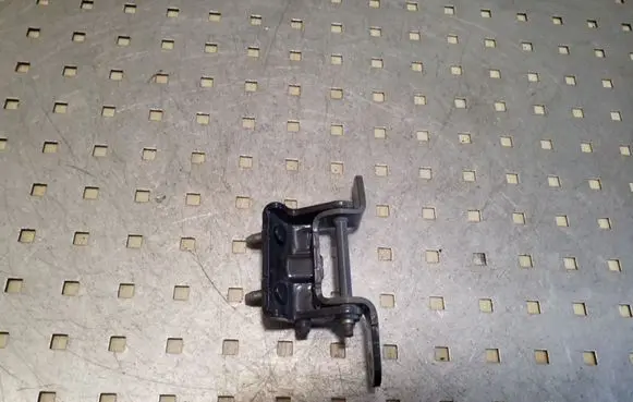 Renault Kadjar Rear door upper hinge