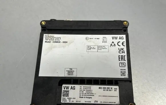 Volkswagen Touareg III Bluetooth control unit module 4KE035282M 4KE035282F